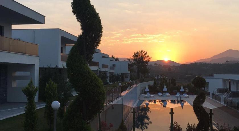 Beverly Hills Villa Kusadası Eksteriør bilde